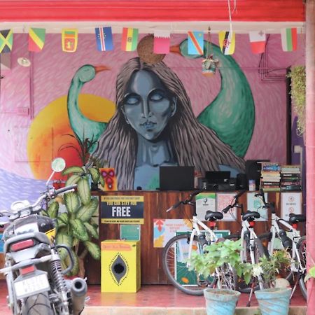 Hostelexp, Varkala - A Beach Town Hostel ภายนอก รูปภาพ
