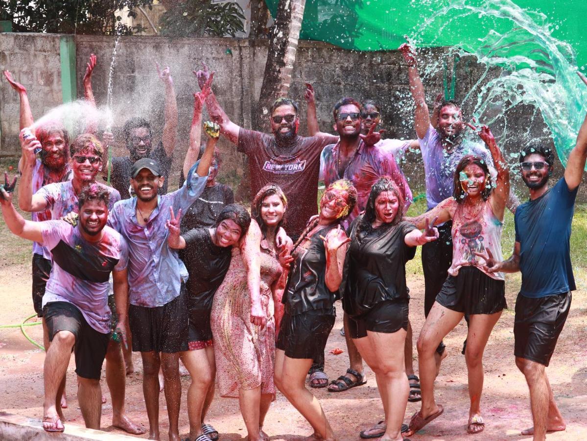 Hostelexp, Varkala - A Beach Town Hostel ภายนอก รูปภาพ