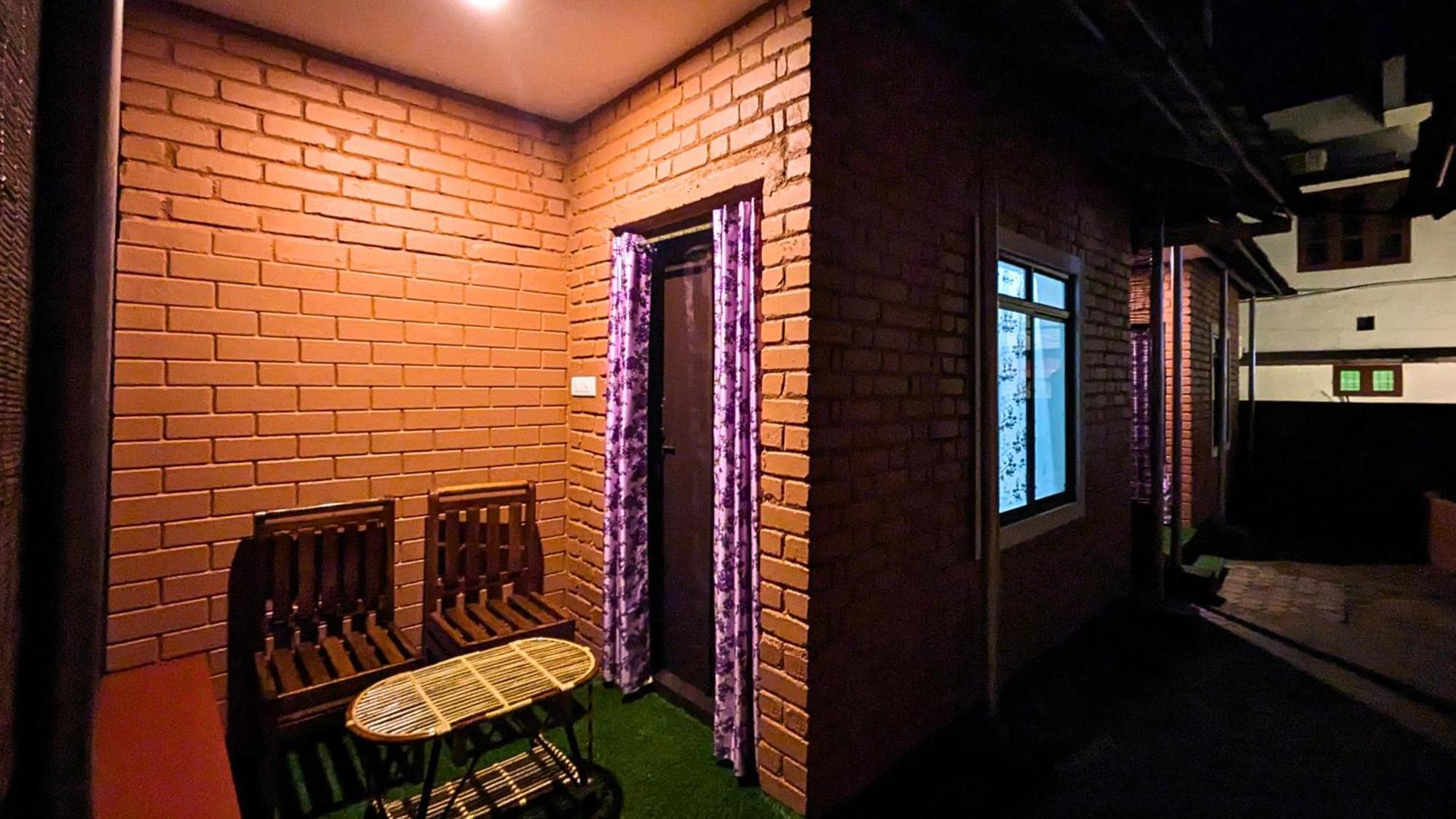 Hostelexp, Varkala - A Beach Town Hostel ภายนอก รูปภาพ
