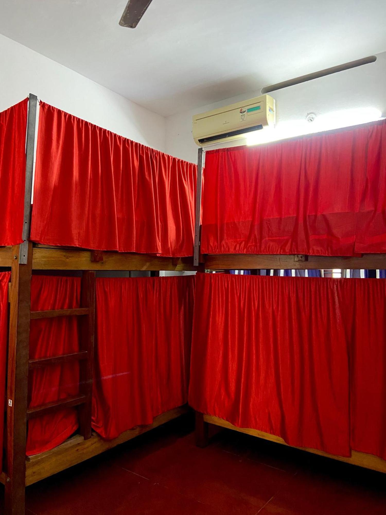 Hostelexp, Varkala - A Beach Town Hostel ภายนอก รูปภาพ