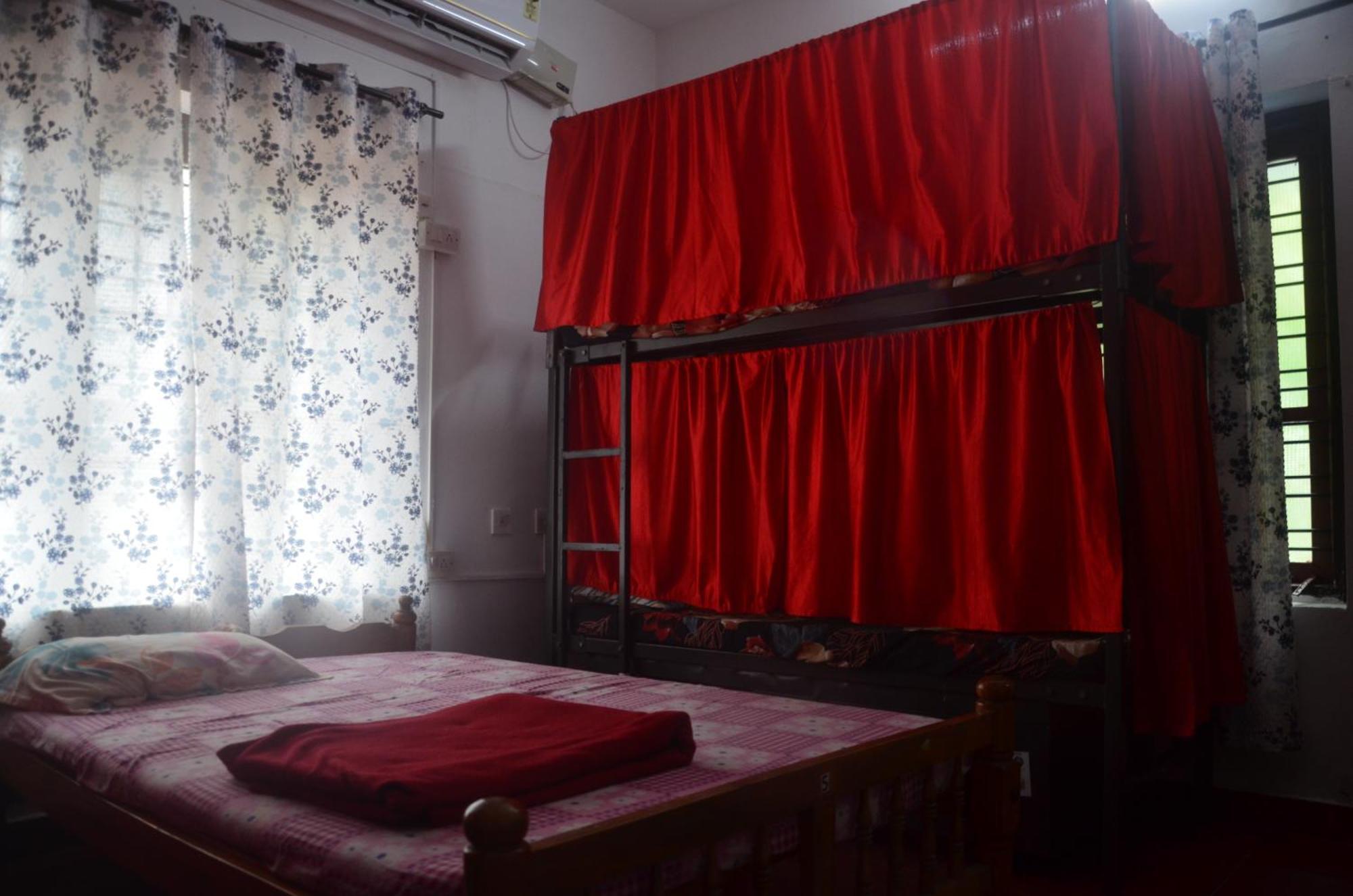 Hostelexp, Varkala - A Beach Town Hostel ภายนอก รูปภาพ