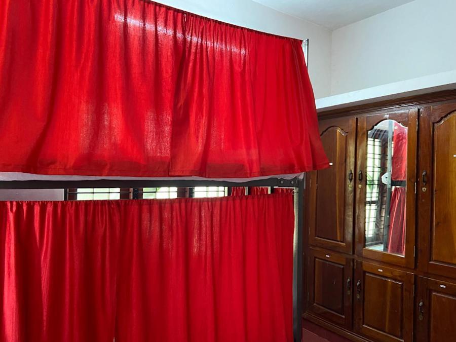 Hostelexp, Varkala - A Beach Town Hostel ภายนอก รูปภาพ