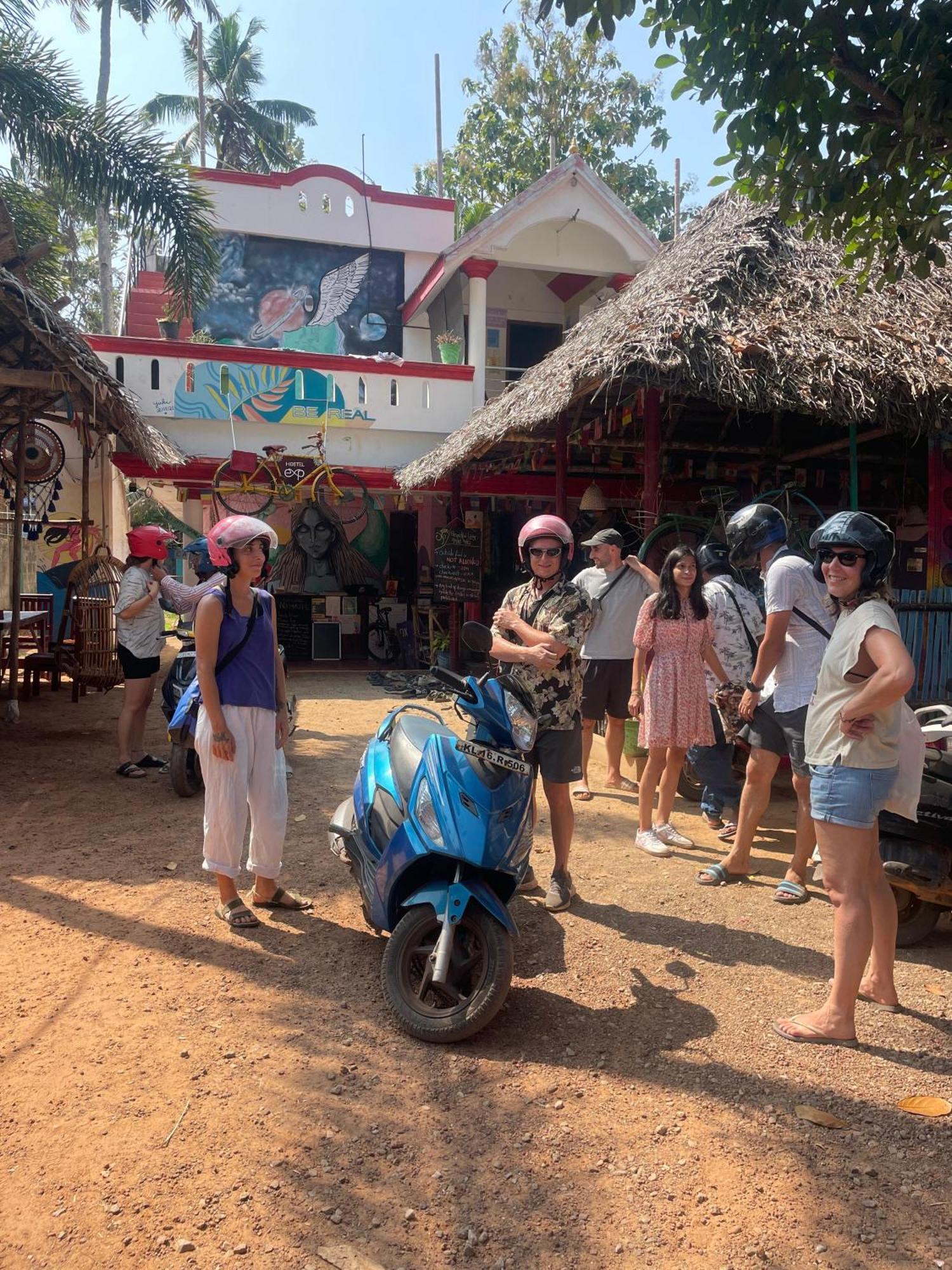 Hostelexp, Varkala - A Beach Town Hostel ภายนอก รูปภาพ