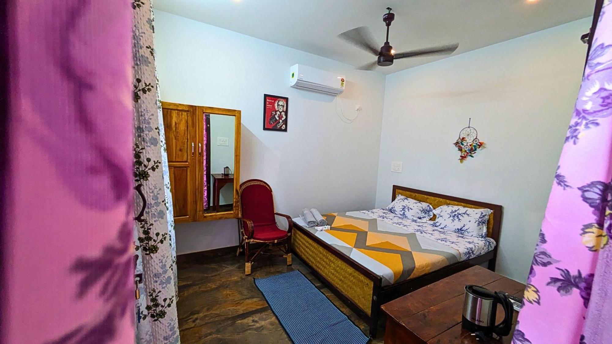 Hostelexp, Varkala - A Beach Town Hostel ภายนอก รูปภาพ