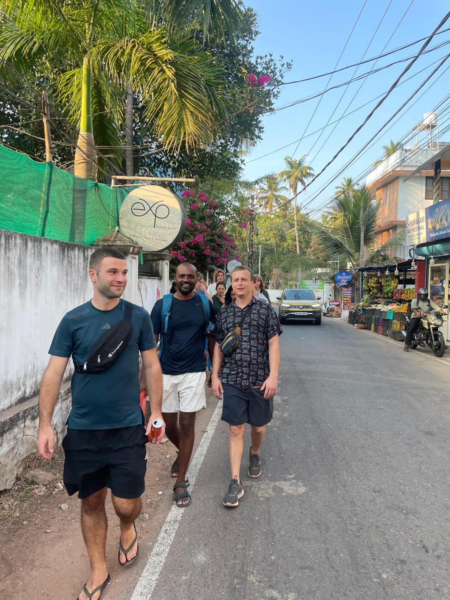 Hostelexp, Varkala - A Beach Town Hostel ภายนอก รูปภาพ